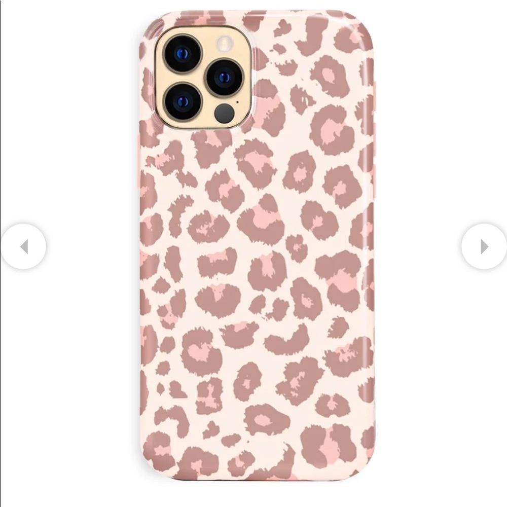 NWT Velvet Caviar Blush Leopard iPhone 12/12Pro MAGSAFE Case